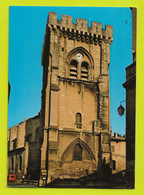 30 VILLENEUVE LES AVIGNON N°83 Tour Carrée De L'Eglise Renault 4L Camionnette VOIR DOS - Villeneuve-lès-Avignon