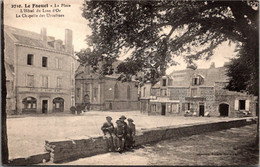 56 Faouët - La Place - L'Hôtel Du Lion D'or - La Chapelle Des Ursulines N°2710 - Faouët