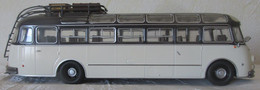 Bus- Isobloc 648 DP - 1955 - échelle 1/43  Métal - Voir Photos (et) - Utilitarios