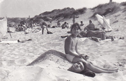 Old Original Photo - Naked Girl On The Beach  - 1982 - Ca. 14x9 Cm - Personas Anónimos