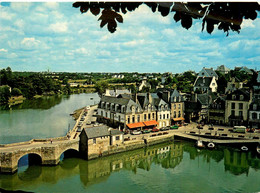 Auray * Le Pont St Goustan Et La Place St Sauveur - Auray