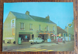 Cpsm 50 EQUEURDREVILLE Le Hameau De La Mer Bar Tabac . Auto Peugeot 404 - Equeurdreville