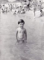 Old Original Photo - Nude Little Boy In The Sea - Ca. 18x13 Cm - Anonymous Persons