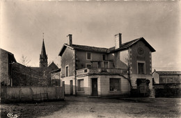 Rouillé * Place Et Bureau Des Ptt * Poste - Autres & Non Classés