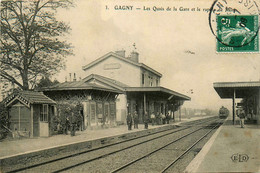 Gagny * Les Quais De La Gare Et Le Train Rapide De Reims * Ligne Chemin De Fer - Gagny