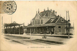 Châtillon Sur Seine * La Gare Du Village * Arrivée Du Train * Ligne Chemin De Fer - Chatillon Sur Seine