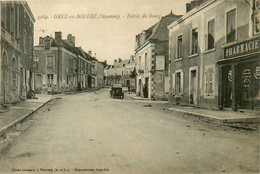 Grez En Bouère * Entrée Du Bourg * Pharmacie * Auto - Autres & Non Classés