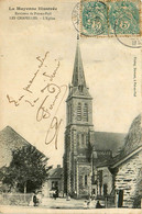 Les Chapelles * 1906 * Rue Et église Du Village * Environs De Pré En Pail *- Villageois - Autres & Non Classés