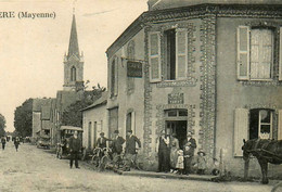 La Rouaudière * Débit De Tabac Tabacs TABAC Café BESNIER * Commerce Magasin * Villageois - Autres & Non Classés