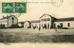 Jarny * Place Et Entrée De La Gare * Ligne Chemin De Fer Meurthe Et Moselle - Jarny