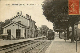 Jussey * La Gare Du Village * Le Train * Ligne Chemin De Fer - Jussey