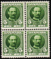 1907. King Frederik VIII. 5 Øre Green. In Block Of 4  Never Hinged.  All Stamps Have Large Whi... (Michel 53) - JF523836 - Nuovi