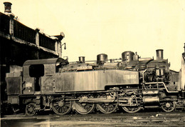 La Villette , Paris 19ème * Carte Photo * Locomotive TB.494 Machine Train * Ligne Chemin De Fer Gare Dépôt - Paris (19)