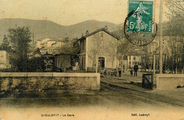 Dieulefit * La Gare * Trains Wagons * Ligne Chemin De Fer De La Drôme * Cpa Toilée Colorisée - Dieulefit