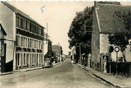 Chabris * La Rue Jean Jaurès * Automobile Voiture Ancienne - Other & Unclassified