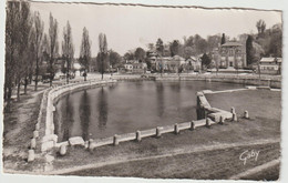 Yvelines : MARLY  Le  Roi : L '  Abreuvoir   1957 - Marly Le Roi