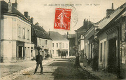 Mézières En Brenne * La Rue De L'église Du Village * Tailleur - Altri & Non Classificati