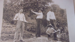 ♥️ SUPERBE CARTE PHOTO JARDINIER AU TRAVAIL ARROSOIR VAPORISATEUR  PECHER HOMMES AU TRAVAIL - Cultures