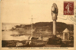 Ile De Bréhat * La Croix Antique Dominant Le Port Clos - Ile De Bréhat