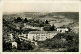 Sierck Les Bains * Le Château Fort Et Le Collège * école - Otros & Sin Clasificación