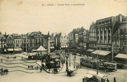 Lille * La Grande Place Et Grand Garde * Tram Tramway - Lille