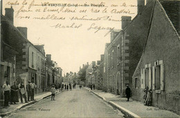 La Vernelle * La Rue Principale Du Village * Villageois - Altri & Non Classificati