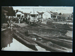 COTE D'IVOIRE                     GRAND BASSAM           L'ARRIVEE DES PIROGUES SUR LA LAGUNE A LA PLACE DU MARCHE - Côte-d'Ivoire