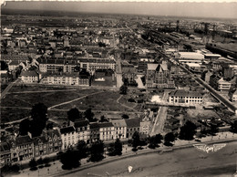 St Nazaire * Vue Aérienne Sur Le Boulevard Wilson , L'église Et La Sous Préfecture - Saint Nazaire