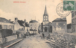 Mézidon          14          La Rue De L'église    (voir Scan) - Altri & Non Classificati