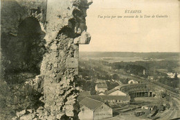 étampes * Vue Prise Par Une Crevasse De La Tour De Guinette * La Gare Dépôt * Ligne Chemin De Fer - Etampes