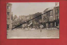 Photo - Roye -   Place De Hôtel De Ville -   Avril 1917 - Roye