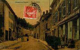 Clermont En Argonne * Rue Gambetta * Hôtel Des Voyageurs * Cpa Toilée Colorisée - Clermont En Argonne