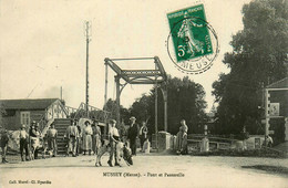 Mussey * Un Coin Du Village , Pont Et Passerelle * Enfant Monté Sur Un Veau Ou Vache ! * Enfants Villageois - Autres & Non Classés