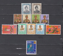 12 TIMBRES BRUNEI OBLITERES DE 1952 à 1990    Cote : 10,45 € - Brunei (1984-...)