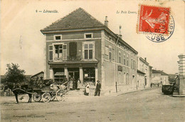 Lérouville * 1907 * Le Petit Louvre * Devanture Commerce Magasin VINS EN GROS * Villageois - Lerouville