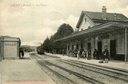 Ligny En Barrois * La Gare * Arrivée Train Locomotive Machine * Ligne Chemin De Fer Meuse - Ligny En Barrois