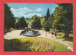 Delcampe - C.P.M.  « VILLEDIEU-LES-POELES » Le Jardin Public - Jolie Vue Générale Animée   X2phots - Villedieu