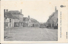 VIC-SUR-AISNE - La Place De La Mairie - Vic Sur Aisne