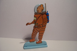 TINTIN  -  Figurine  Hergé  - N°2 - ( Pas De Reflet Sur L'original ) - Tim & Struppi