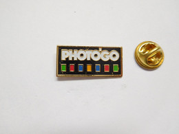 Beau Pin's , Photographie , Photo'Go , Signé Logo Motiv - Photographie