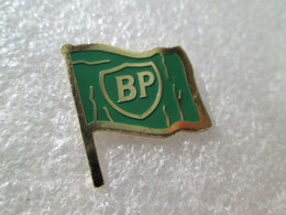 PIN'S    DRAPEAU  BP - Carburants