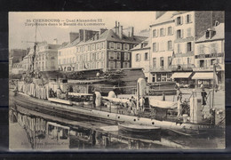 CPA 50 - CHERBOURG  Le Port  ( Ref CH P 219 )  Quai Alexandre III -bassin Du Commerce - Cherbourg