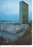 U.S.A..-  UNITED NATIONS BUILDING - TRAVELED IN 1968 - Central Park