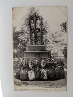 MOELAN SUR MER   CALVAIRE DE SAINT PHILIBERT JEUNES FILLES - Moëlan-sur-Mer