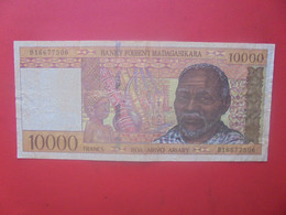 MADAGASCAR 10.000 Francs 1995 Circuler(L.7) - Madagascar