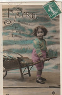 1er AVRIL - Thème Enfants. Photo-montage D'un Garçonnet Tirant Une Brouette - 1er Avril - Poisson D'avril