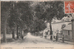 DOUE-la-FONTAINE. - Route D'Angers - Doue La Fontaine