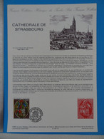 CATHEDRALE DE STRASBOURG Vitrail (Bas-Rhin, Alsace, France) Architecture Art Religion (ne Pas Déplacer De Catégorie) - Kirchen U. Kathedralen