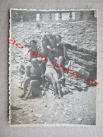Montenegro  / Budva - Couples In Swimsuits On The Rock ( 1935 ) / Real Photo - Montenegro