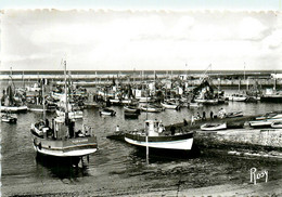 La Turballe * Vue Sur Le Port * Bateau De Pêche FLEUR DE LISIEUX - La Turballe